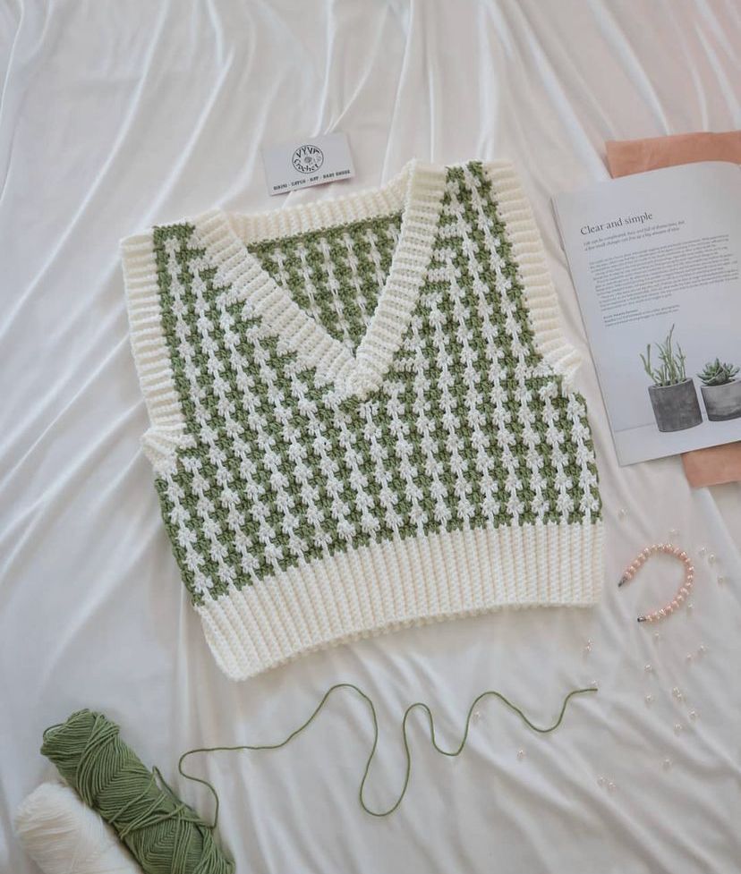 Green and white houndstooth crochet sweater vest